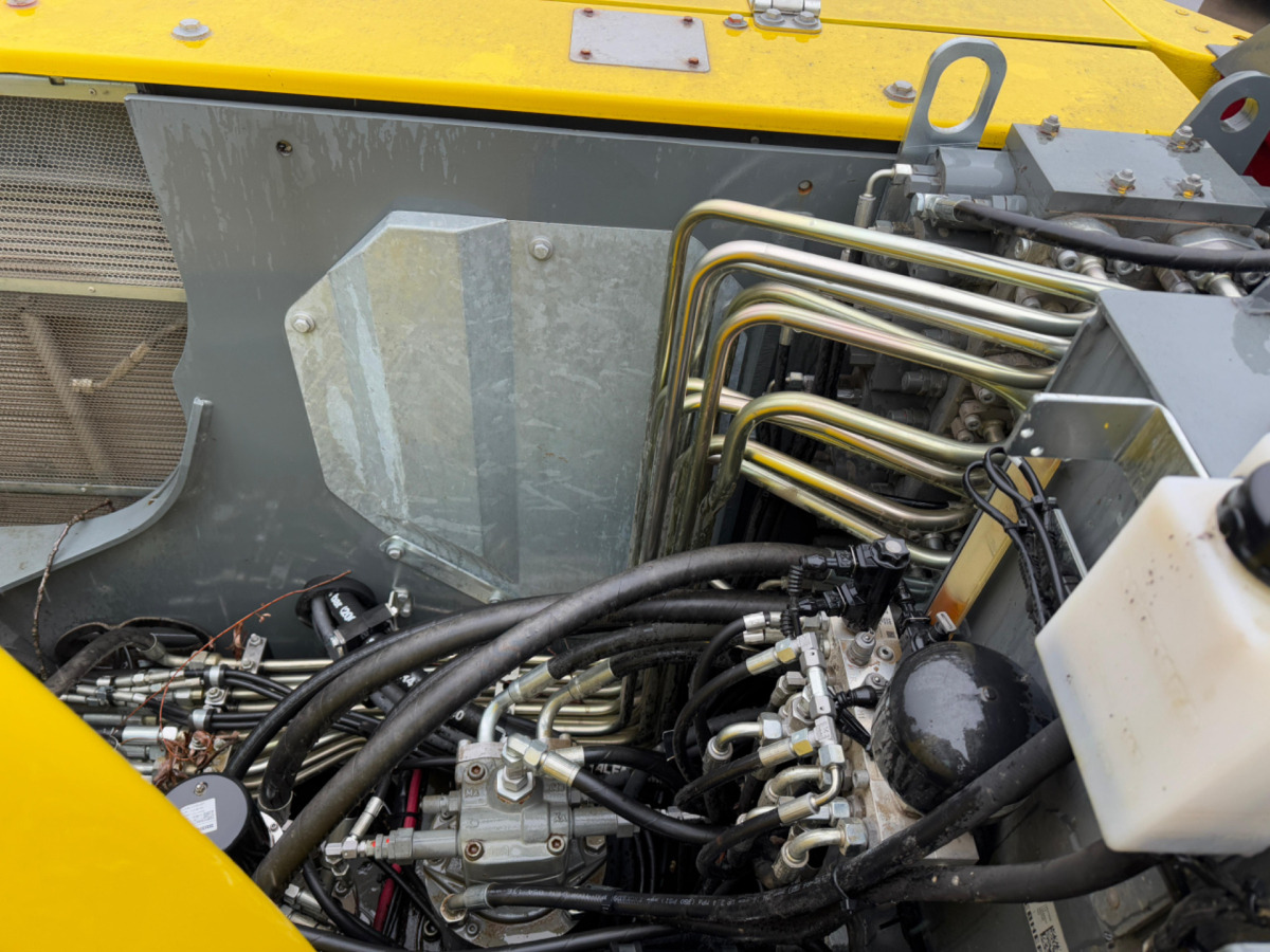 LIEBHERR 910 Compact Litronic Powertilt LIEBHERR 910 Compact Litronic Powertilt: slika 16