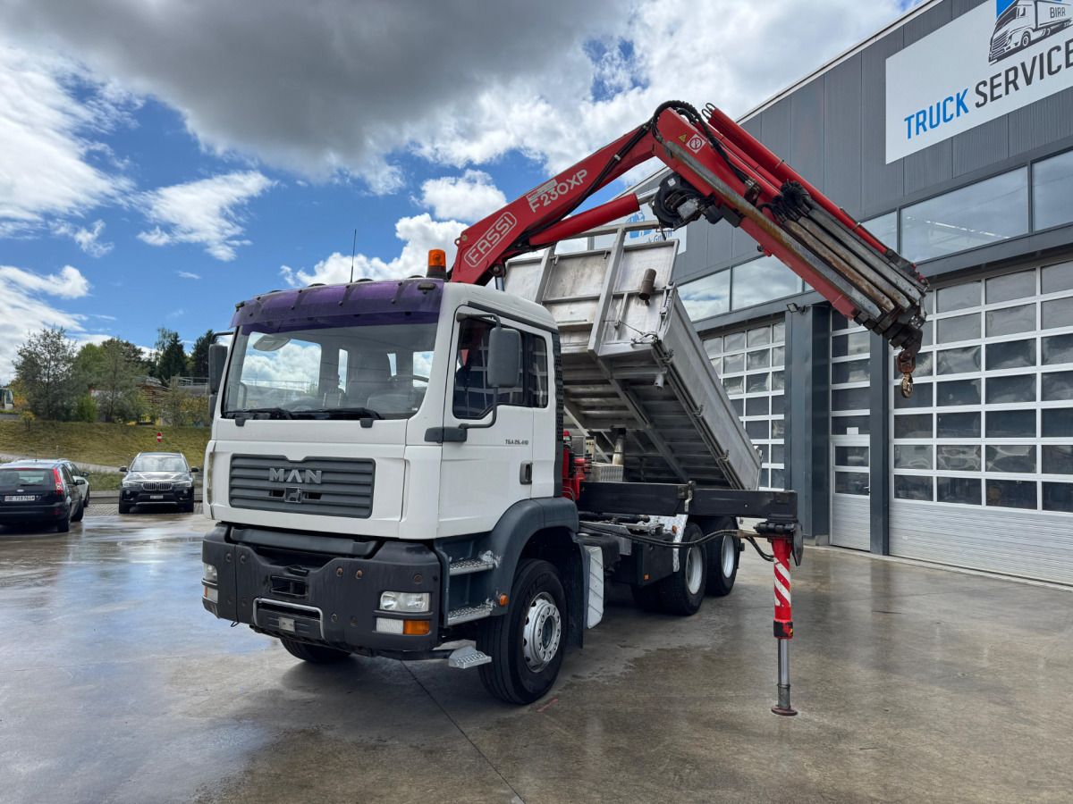 MAN TGA 26.410 6x4 Fassi 230-5 - Kamion sa dizalicom: slika 1 MAN TGA 26.410 6x4 Fassi 230-5 - Kamion sa dizalicom: slika 1