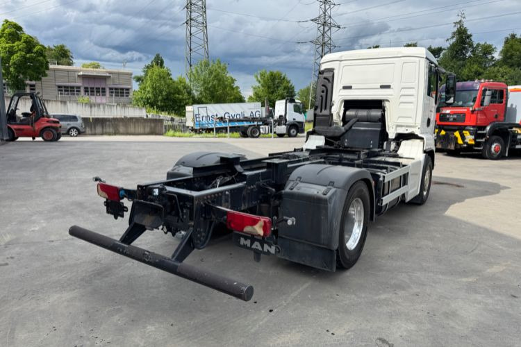 MAN TGS 18.480 - Kamion sa golom šasijom i zatvorenom kabinom: slika 5 MAN TGS 18.480 - Kamion sa golom šasijom i zatvorenom kabinom: slika 5