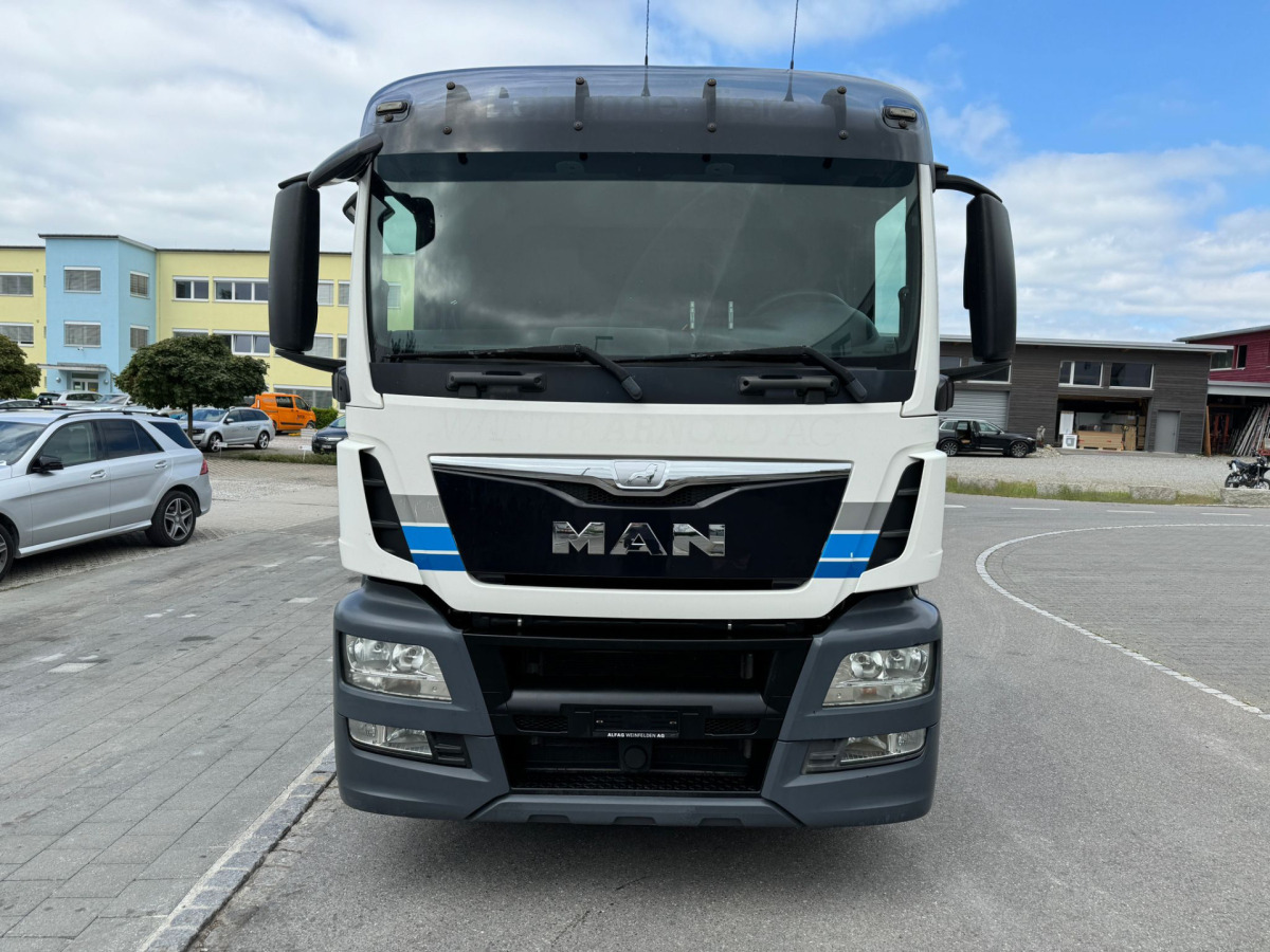 MAN TGS 26.440 6x2 Chassis - Kamion sa golom šasijom i zatvorenom kabinom: slika 2 MAN TGS 26.440 6x2 Chassis - Kamion sa golom šasijom i zatvorenom kabinom: slika 2