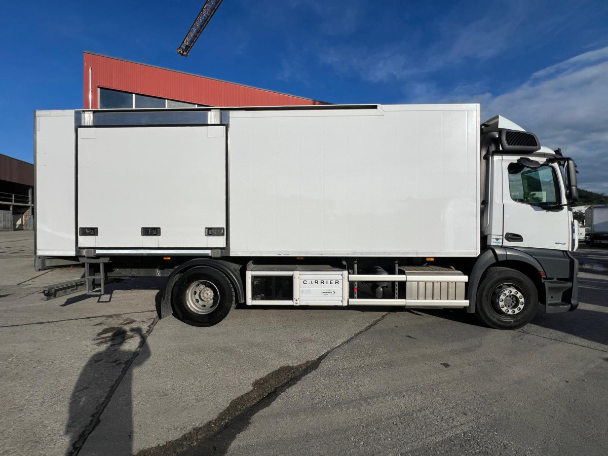 MERCEDES 4x Antos 1843 4x2 Kühler - Hladnjača: slika 4 MERCEDES 4x Antos 1843 4x2 Kühler - Hladnjača: slika 4