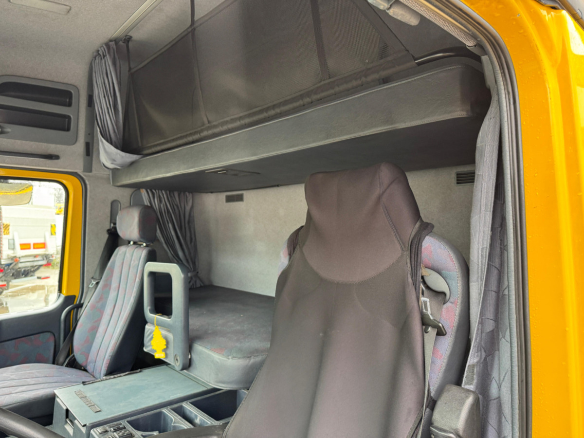 Kamion sa ceradom MERCEDES Actros 1835 4x2: slika 11