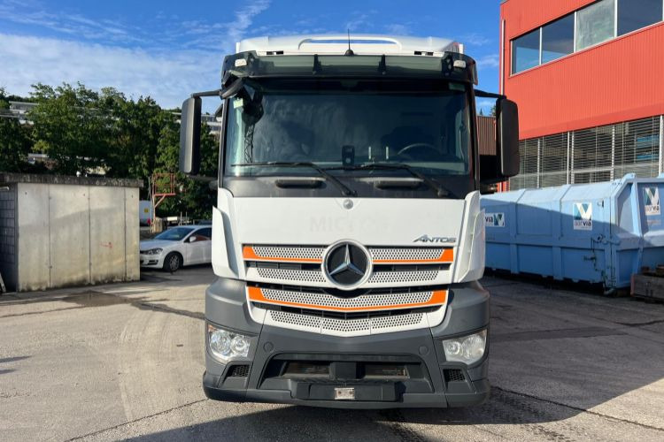 Mercedes-Benz 4x Antos 1843 4x2 Kühler - Hladnjača: slika 2 Mercedes-Benz 4x Antos 1843 4x2 Kühler - Hladnjača: slika 2