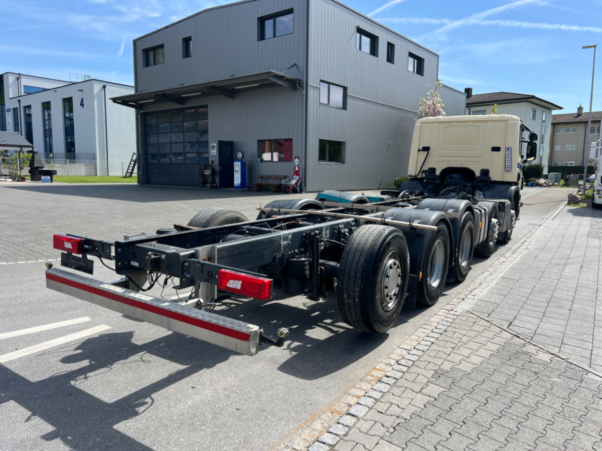 SCANIA P450 10x4 - Kamion sa golom šasijom i zatvorenom kabinom: slika 5 SCANIA P450 10x4 - Kamion sa golom šasijom i zatvorenom kabinom: slika 5