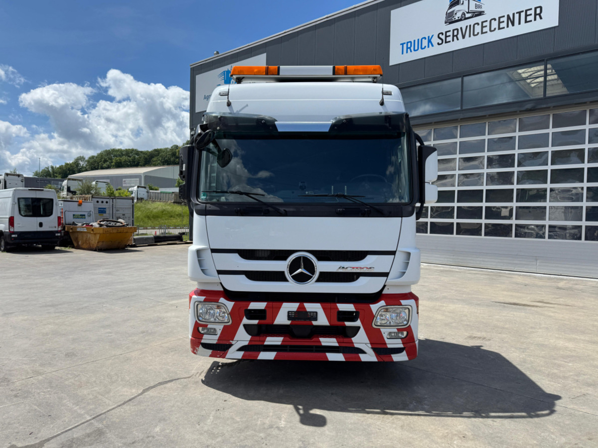 MERCEDES Actros 1848 4x2 - Tegljač: slika 2 MERCEDES Actros 1848 4x2 - Tegljač: slika 2