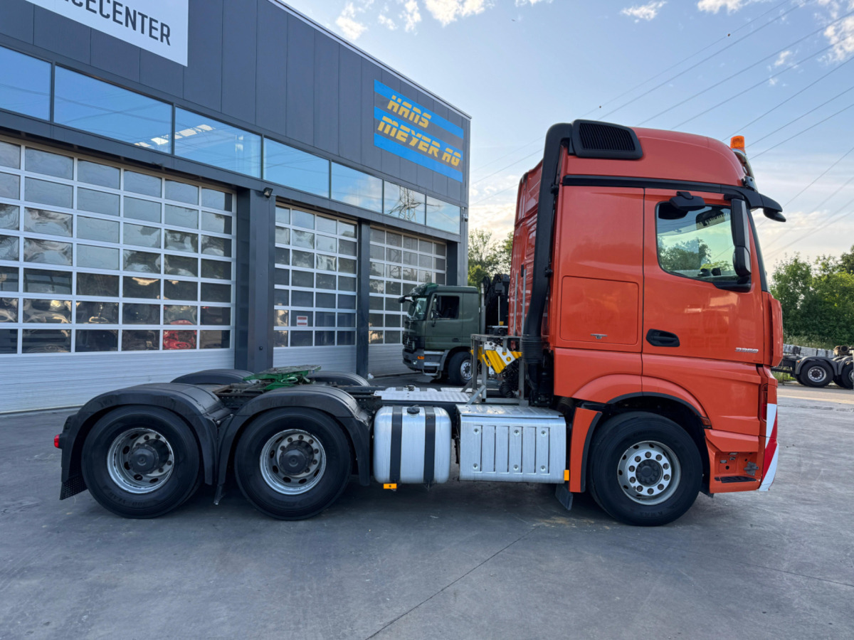 MERCEDES Actros 3358 6x4 120T - Tegljač: slika 4 MERCEDES Actros 3358 6x4 120T - Tegljač: slika 4