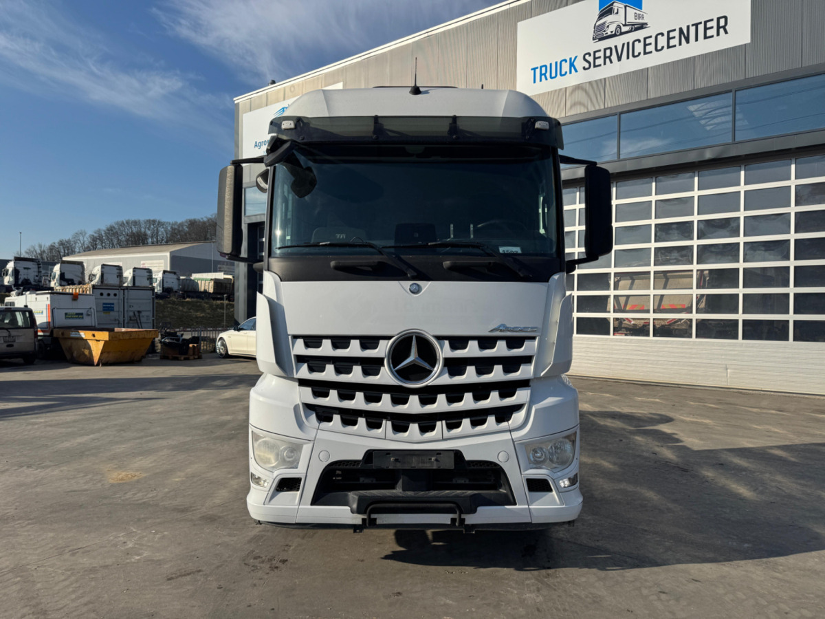 MERCEDES Arocs 1851 4x4H Kipphydraulik - Tegljač: slika 2 MERCEDES Arocs 1851 4x4H Kipphydraulik - Tegljač: slika 2