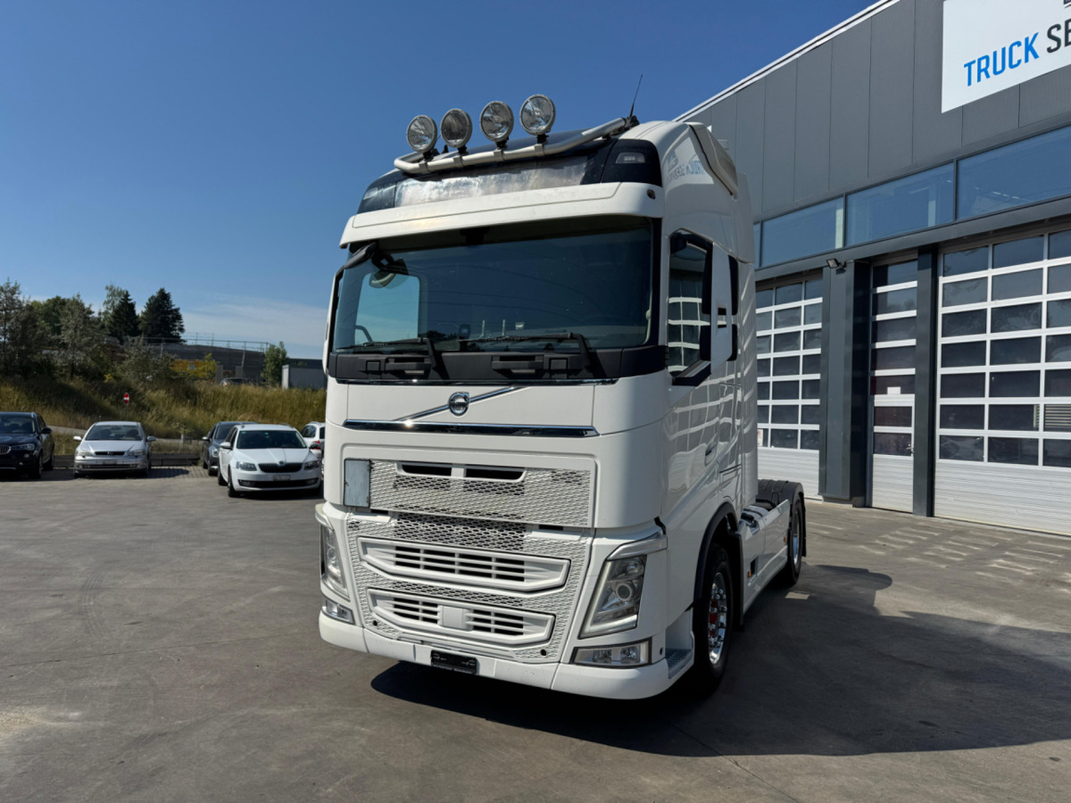 VOLVO FH-460 4x2 XXL - Tegljač: slika 1 VOLVO FH-460 4x2 XXL - Tegljač: slika 1