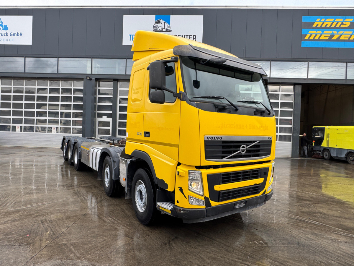 VOLVO FH-500 10x4 - Kamion sa golom šasijom i zatvorenom kabinom: slika 3 VOLVO FH-500 10x4 - Kamion sa golom šasijom i zatvorenom kabinom: slika 3