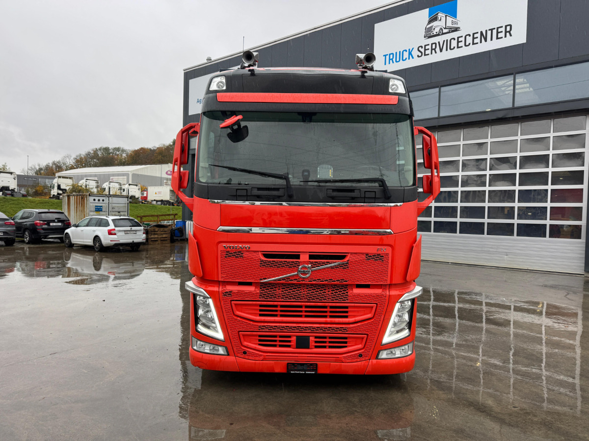 VOLVO FH-500 4x2 3-Meter Innenhöhe - Kamion sa ceradom: slika 2 VOLVO FH-500 4x2 3-Meter Innenhöhe - Kamion sa ceradom: slika 2