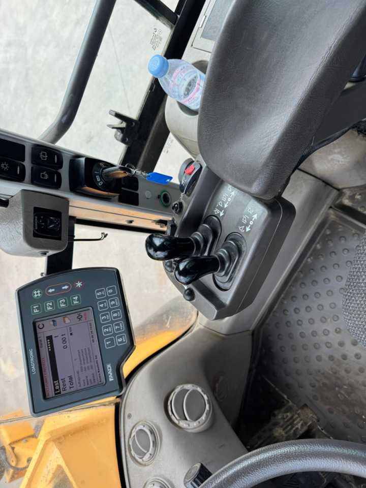 Utovarivač točkaš VOLVO L180G: slika 19 Utovarivač točkaš VOLVO L180G: slika 19