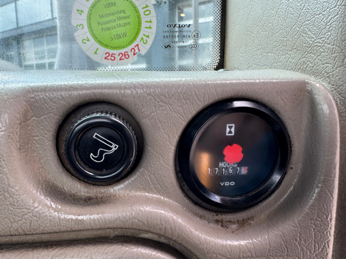 Utovarivač točkaš VOLVO L180G: slika 16 Utovarivač točkaš VOLVO L180G: slika 16