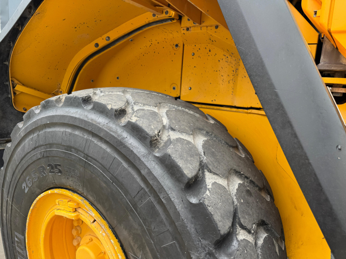 Utovarivač točkaš VOLVO L180G: slika 17 Utovarivač točkaš VOLVO L180G: slika 17