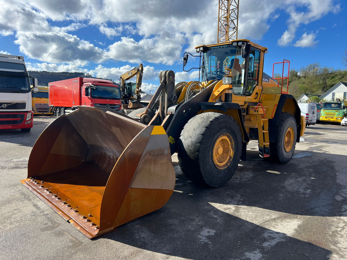 VOLVO L180H - Utovarivač točkaš: slika 2 VOLVO L180H - Utovarivač točkaš: slika 2