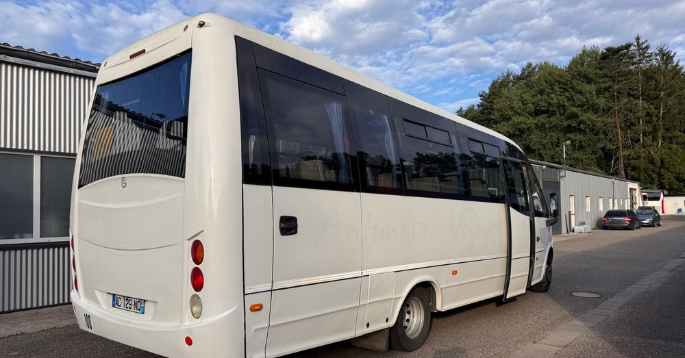 Iveco Wing /34 miejsca /mały przebieg /Cena:109000 zł netto - Minibus, Putnički kombi: slika 2 Iveco Wing /34 miejsca /mały przebieg /Cena:109000 zł netto - Minibus, Putnički kombi: slika 2