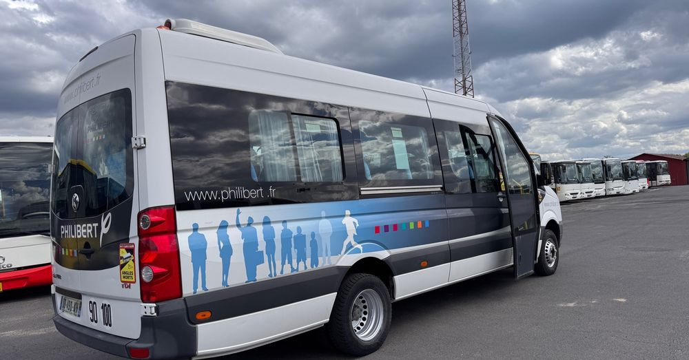 Volkswagen Crafter / KLIMATYZACJA / 23 miejsca / 128000km przebieg !!/ Cena:139000 zł netto - Minibus, Putnički kombi: slika 2 Volkswagen Crafter / KLIMATYZACJA / 23 miejsca / 128000km przebieg !!/ Cena:139000 zł netto - Minibus, Putnički kombi: slika 2
