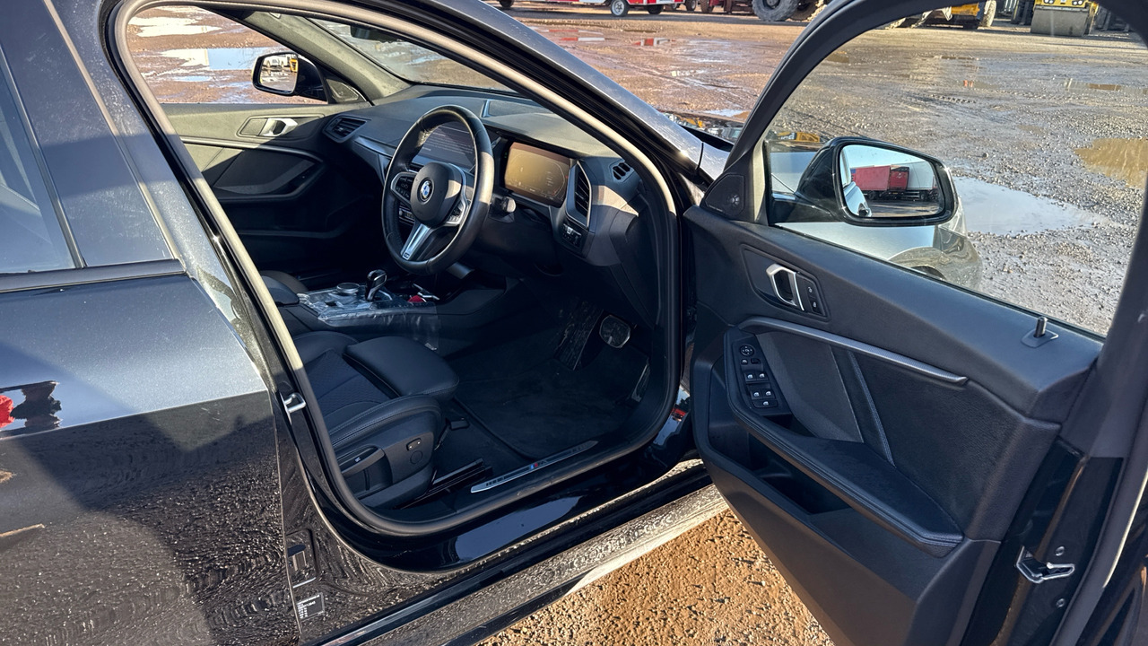 BMW 1 SERIES 118i M Sport - Hečbek: slika 5 BMW 1 SERIES 118i M Sport - Hečbek: slika 5