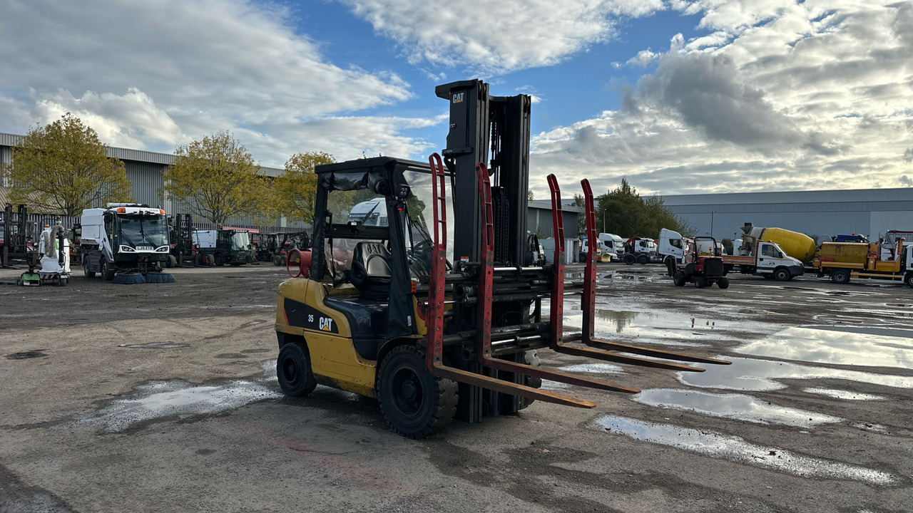 CATERPILLAR GP35 - Gasni viljuškar: slika 1 CATERPILLAR GP35 - Gasni viljuškar: slika 1