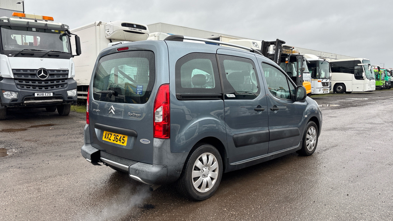 CITROEN BERLINGO MULTISPACE 1.6 HDI 90PS XTR - Automobil: slika 4 CITROEN BERLINGO MULTISPACE 1.6 HDI 90PS XTR - Automobil: slika 4