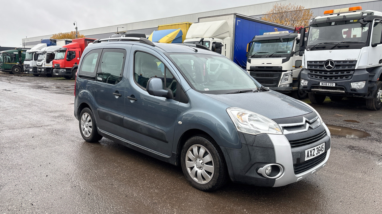 CITROEN BERLINGO MULTISPACE 1.6 HDI 90PS XTR - Automobil: slika 1 CITROEN BERLINGO MULTISPACE 1.6 HDI 90PS XTR - Automobil: slika 1