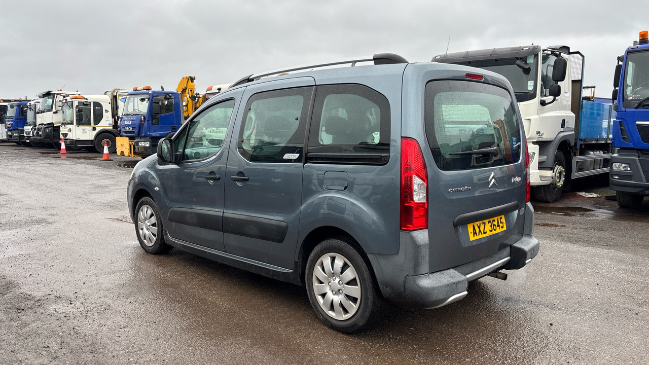 CITROEN BERLINGO MULTISPACE 1.6 HDI 90PS XTR - Automobil: slika 3 CITROEN BERLINGO MULTISPACE 1.6 HDI 90PS XTR - Automobil: slika 3