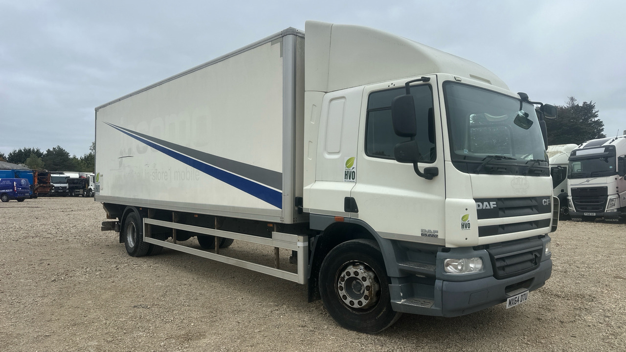 DAF CF 65-220 - Kamion sa zatvorenim sandukom: slika 1 DAF CF 65-220 - Kamion sa zatvorenim sandukom: slika 1