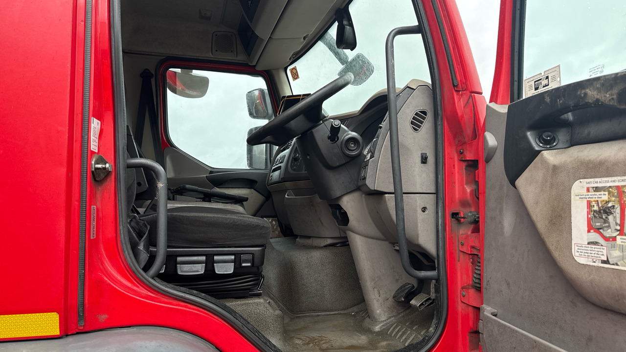 DAF LF 220 - Kamion sa zatvorenim sandukom: slika 4 DAF LF 220 - Kamion sa zatvorenim sandukom: slika 4