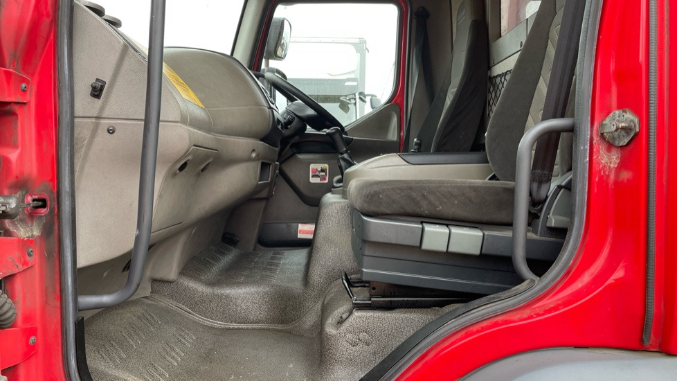 Kamion sa zatvorenim sandukom DAF LF 45.140 7.5 TONNE: slika 13