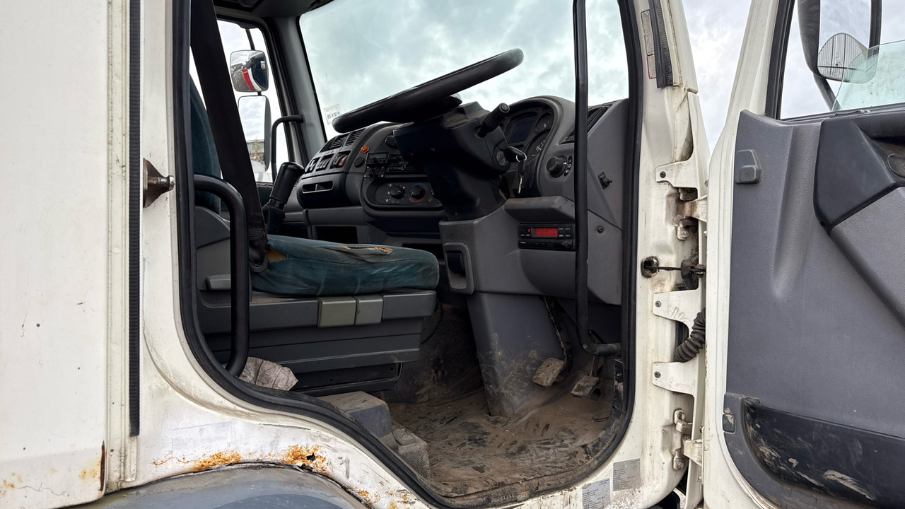 DAF LF 55.220 - Kamion sa tovarnim sandukom, Kamion sa dizalicom: slika 5 DAF LF 55.220 - Kamion sa tovarnim sandukom, Kamion sa dizalicom: slika 5