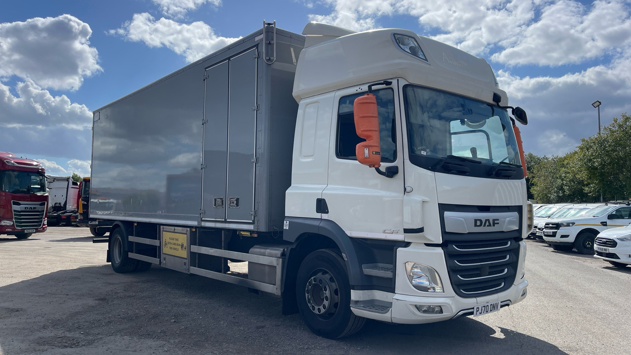 Daf CF 370 - Kamion sa zatvorenim sandukom: slika 1 Daf CF 370 - Kamion sa zatvorenim sandukom: slika 1
