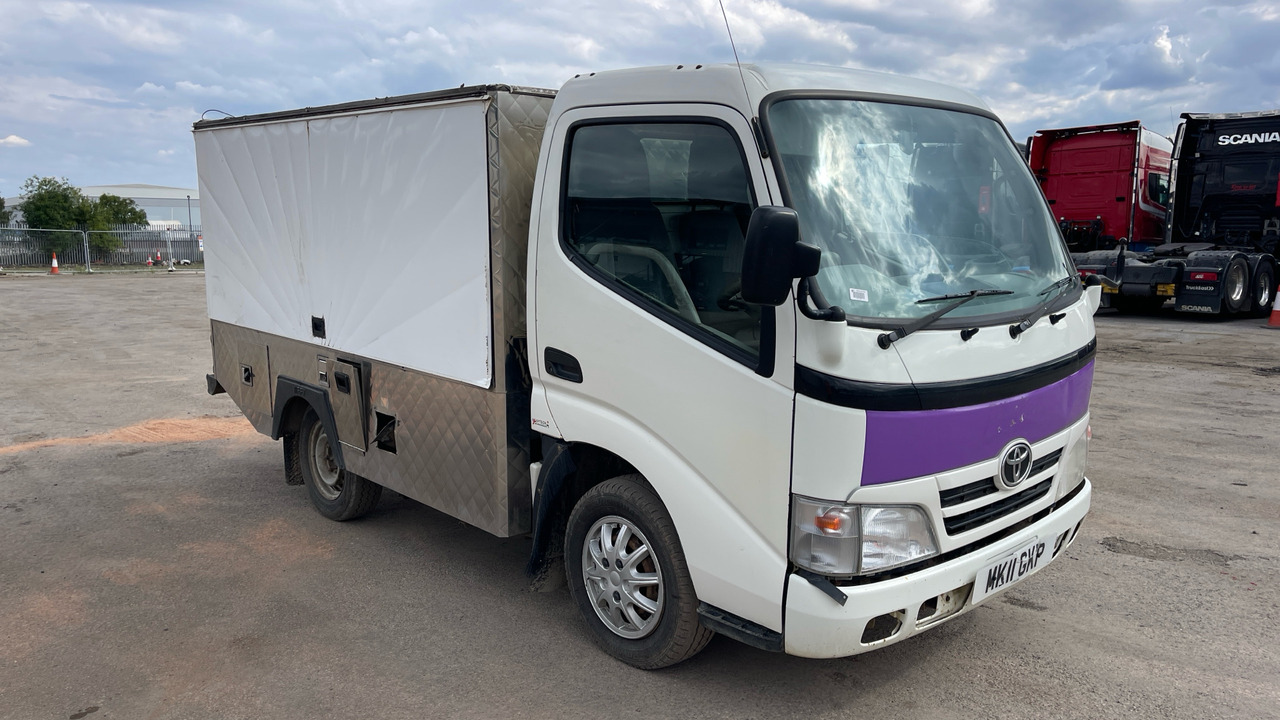 TOYOTA DYNA 300 D-4D 136HP - Druga mašina: slika 1 TOYOTA DYNA 300 D-4D 136HP - Druga mašina: slika 1