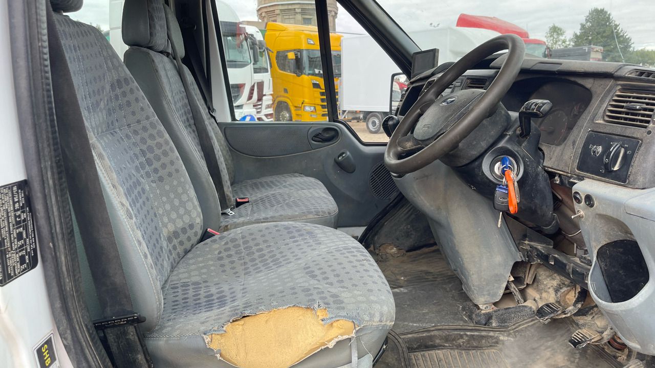 FORD TRANSIT 350 2.2 TDCI 125PS - Dostavno vozilo istovarivač: slika 5 FORD TRANSIT 350 2.2 TDCI 125PS - Dostavno vozilo istovarivač: slika 5