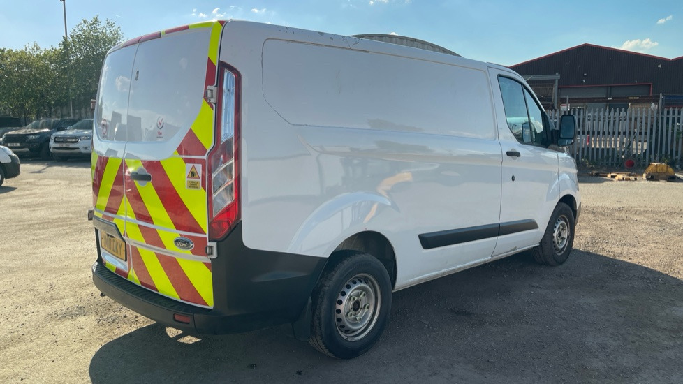 FORD TRANSIT CUSTOM 280 2.0 TDCI 105PS - Furgon: slika 4 FORD TRANSIT CUSTOM 280 2.0 TDCI 105PS - Furgon: slika 4