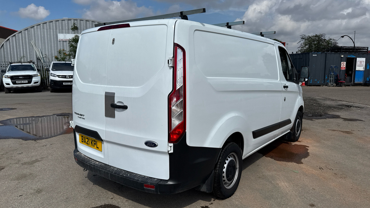 FORD TRANSIT CUSTOM 300 2.0 TDCI ECO BLUE 105PS - Mali kombi: slika 4 FORD TRANSIT CUSTOM 300 2.0 TDCI ECO BLUE 105PS - Mali kombi: slika 4