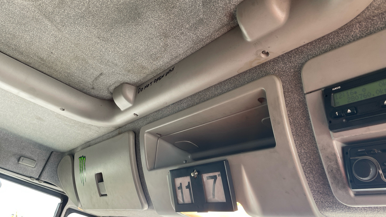 Kamion sa ceradom IVECO EUROCARGO 120E18: slika 16
