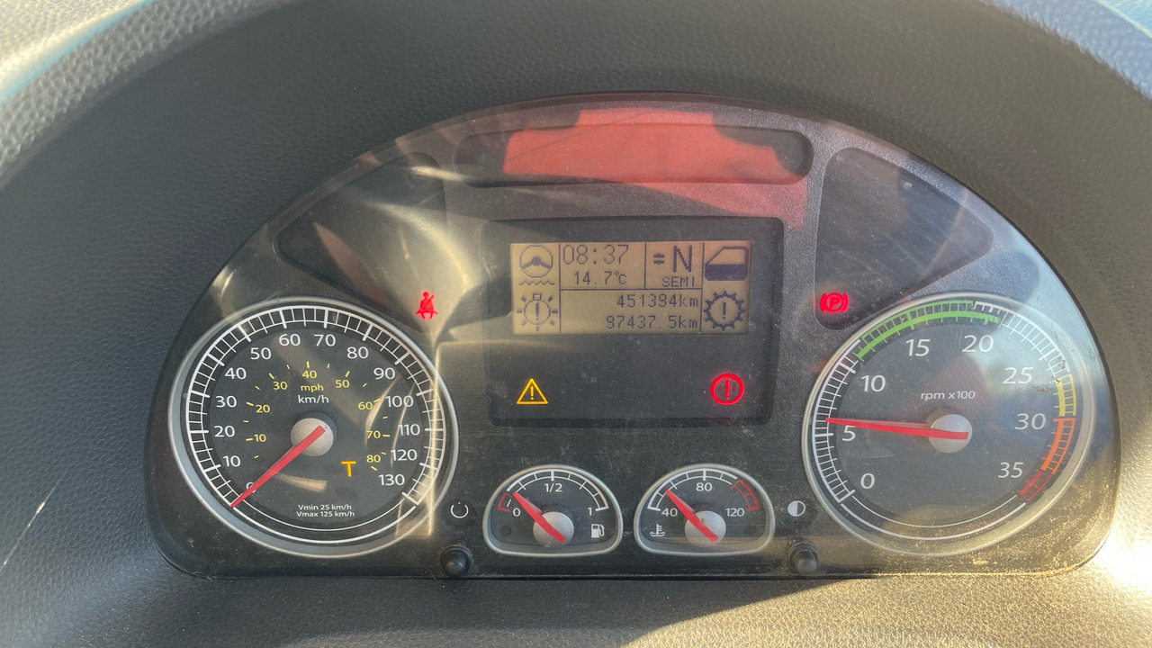 Kamion sa tovarnim sandukom IVECO EUROCARGO  180E: slika 6