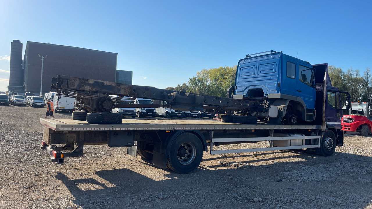 IVECO EUROCARGO 180E - Kamion sa tovarnim sandukom: slika 4 IVECO EUROCARGO 180E - Kamion sa tovarnim sandukom: slika 4