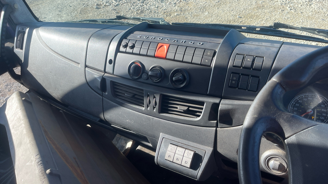 Kamion sa tovarnim sandukom IVECO EUROCARGO  180E: slika 7