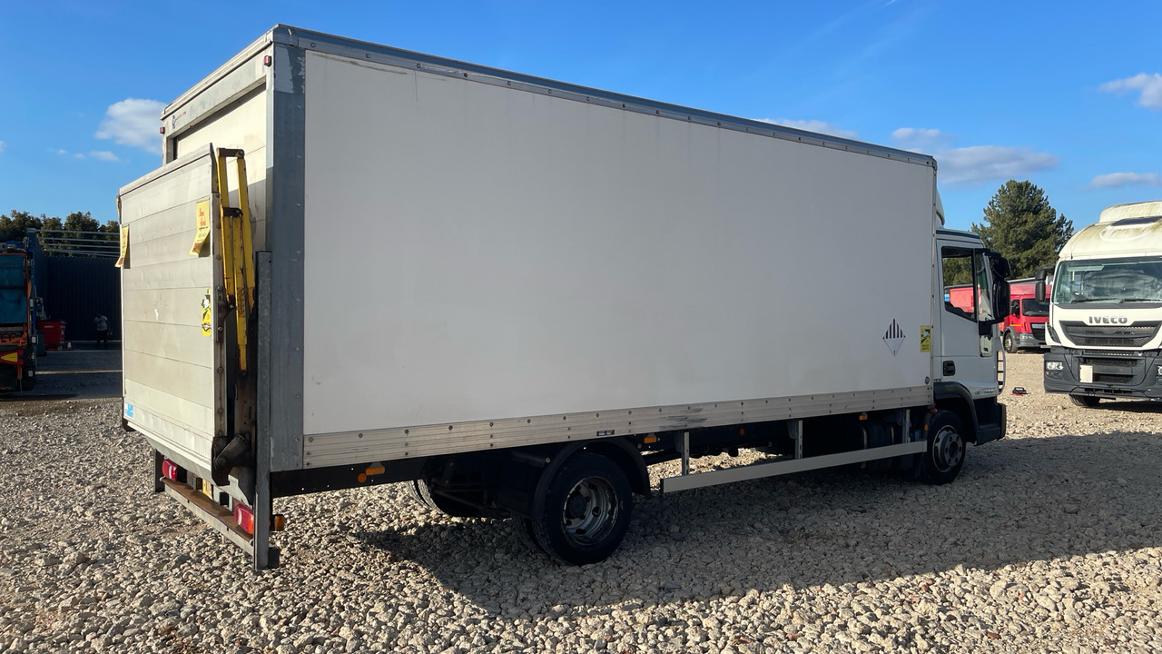 Iveco Eurocargo 75E16 - Kamion sa zatvorenim sandukom: slika 4 Iveco Eurocargo 75E16 - Kamion sa zatvorenim sandukom: slika 4