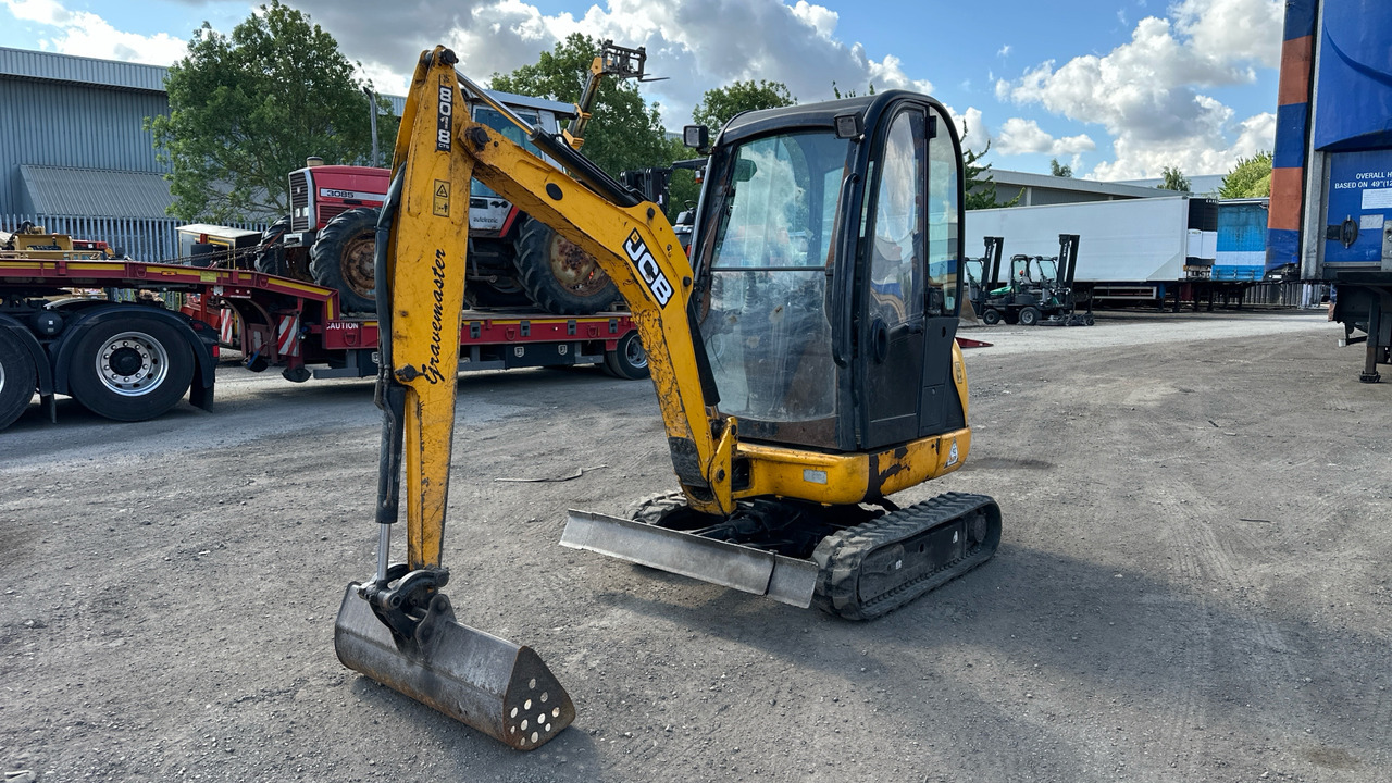 JCB 8018 CTS GRAVEMASTER - Mini bager: slika 2 JCB 8018 CTS GRAVEMASTER - Mini bager: slika 2