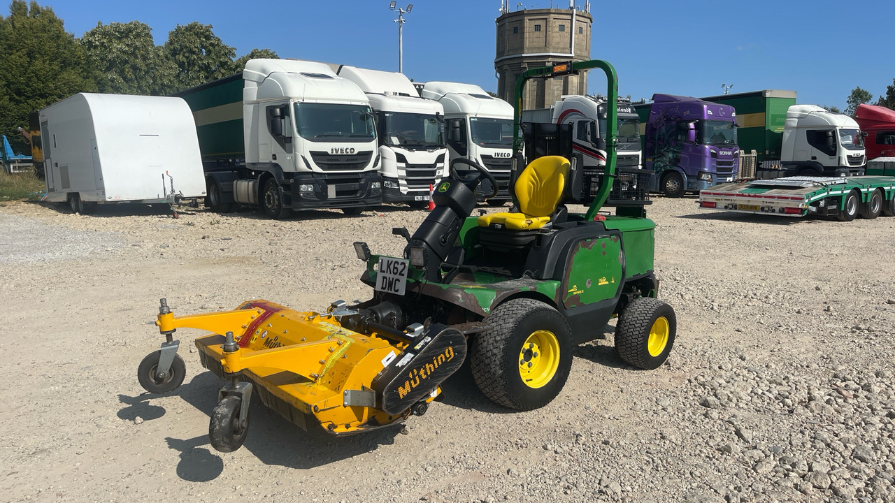 JOHN DEERE F1400 - Baštenska kosačica: slika 2 JOHN DEERE F1400 - Baštenska kosačica: slika 2