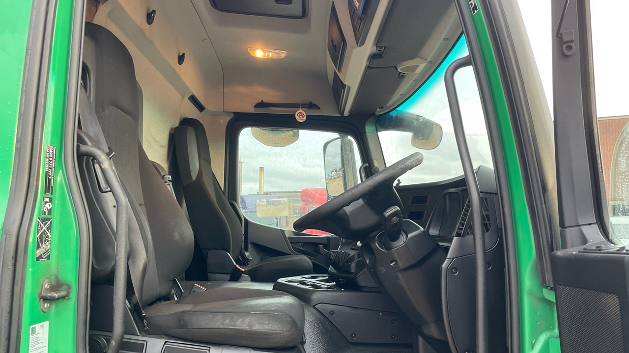 MERCEDES-BENZ AROCS 1824 - Kamion sa tovarnim sandukom: slika 5 MERCEDES-BENZ AROCS 1824 - Kamion sa tovarnim sandukom: slika 5