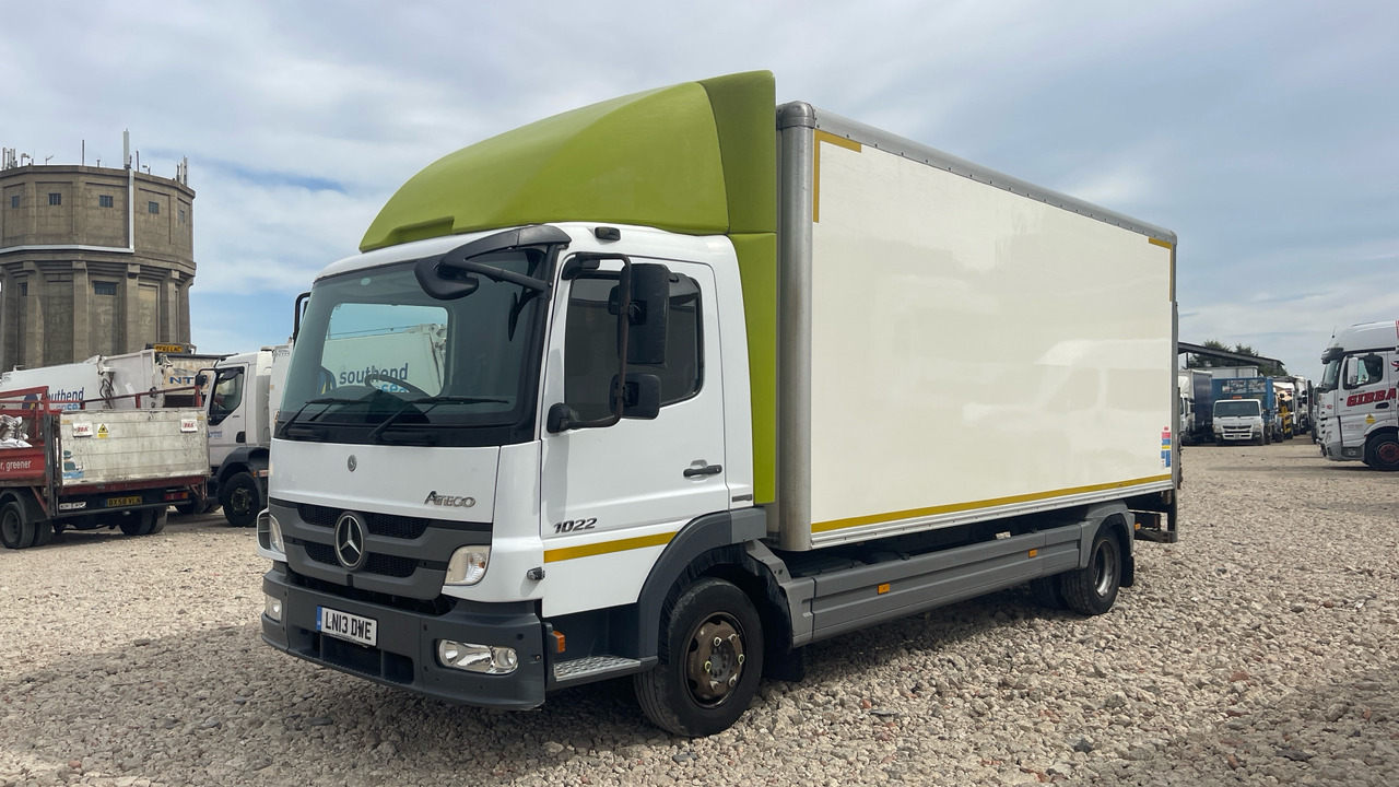 MERCEDES-BENZ ATEGO 1022 - Kamion sa zatvorenim sandukom: slika 2 MERCEDES-BENZ ATEGO 1022 - Kamion sa zatvorenim sandukom: slika 2