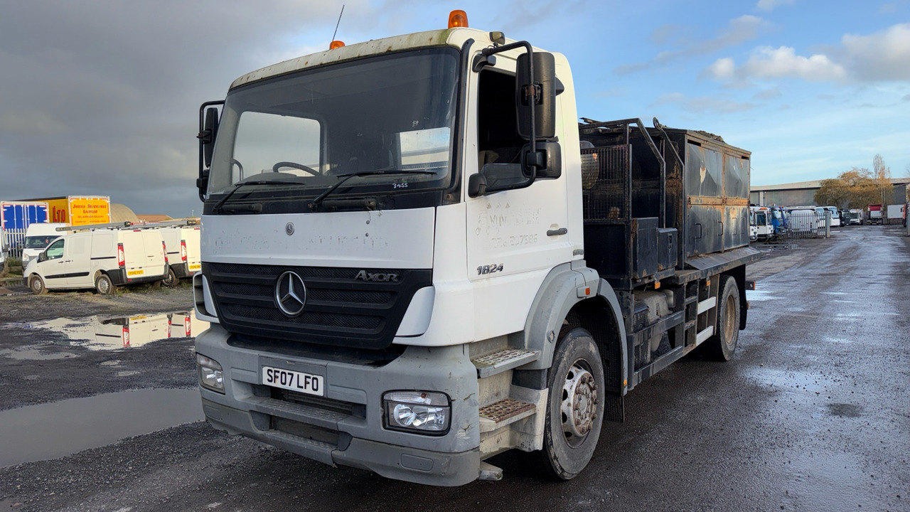 MERCEDES-BENZ AXOR 1824 - Mašina za asfalt: slika 2 MERCEDES-BENZ AXOR 1824 - Mašina za asfalt: slika 2
