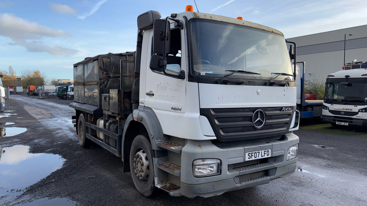 MERCEDES-BENZ AXOR 1824 - Mašina za asfalt: slika 1 MERCEDES-BENZ AXOR 1824 - Mašina za asfalt: slika 1