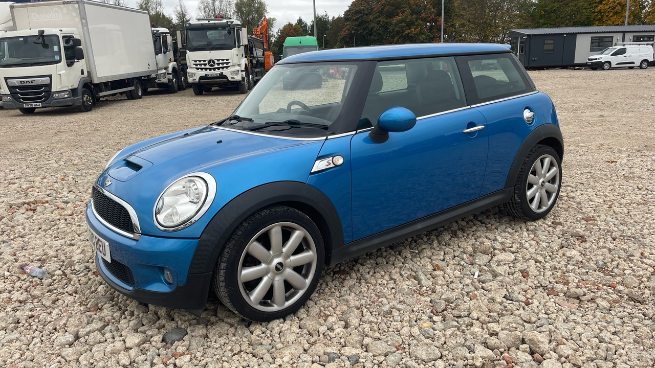 MINI COOPER S 1.6 - Hečbek: slika 2 MINI COOPER S 1.6 - Hečbek: slika 2