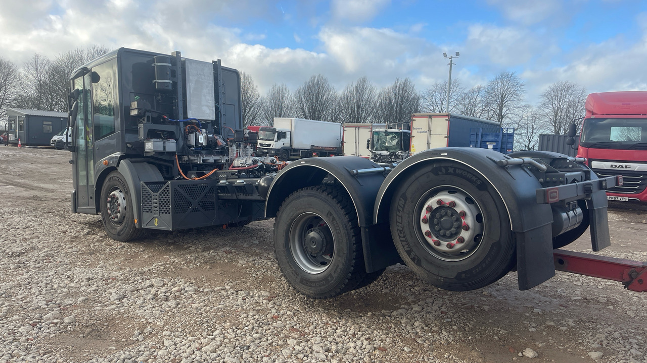 Mercedes-Benz Econic - Kamion sa golom šasijom i zatvorenom kabinom: slika 4 Mercedes-Benz Econic - Kamion sa golom šasijom i zatvorenom kabinom: slika 4