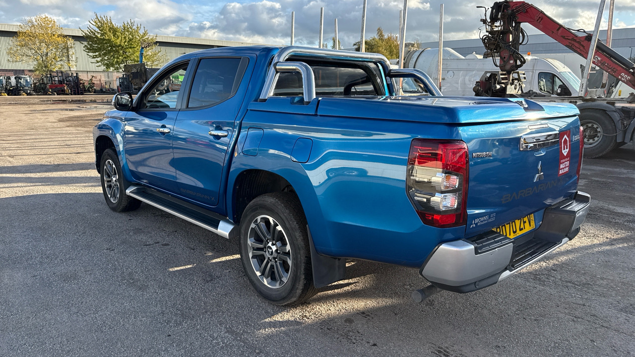 Mitsubishi L200 DI-D 2.3 Barbarian X 150PS - Pikap, Dostavno vozilo sa duplom kabinom: slika 3 Mitsubishi L200 DI-D 2.3 Barbarian X 150PS - Pikap, Dostavno vozilo sa duplom kabinom: slika 3