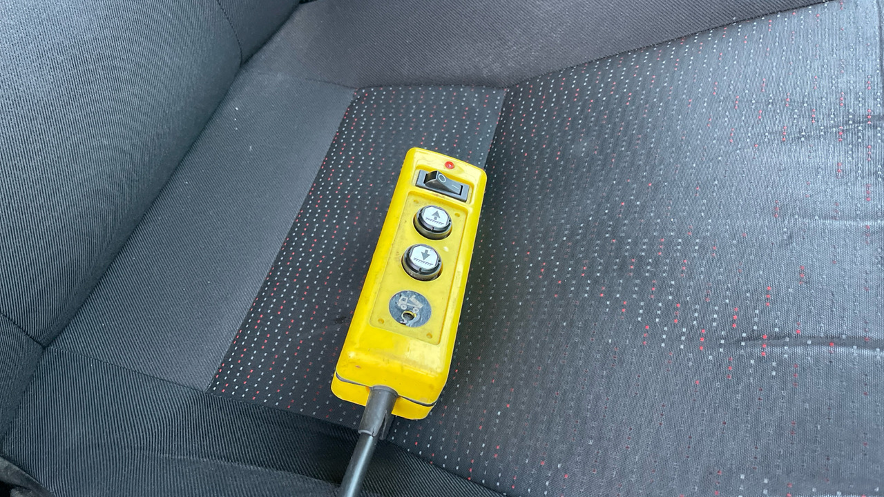 Dostavno vozilo istovarivač PEUGEOT BOXER 335 2.0 BLUE HDI 130PS: slika 9 Dostavno vozilo istovarivač PEUGEOT BOXER 335 2.0 BLUE HDI 130PS: slika 9