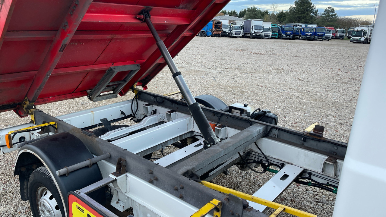 Dostavno vozilo istovarivač PEUGEOT BOXER 335 2.0 BLUE HDI 130PS: slika 15 Dostavno vozilo istovarivač PEUGEOT BOXER 335 2.0 BLUE HDI 130PS: slika 15